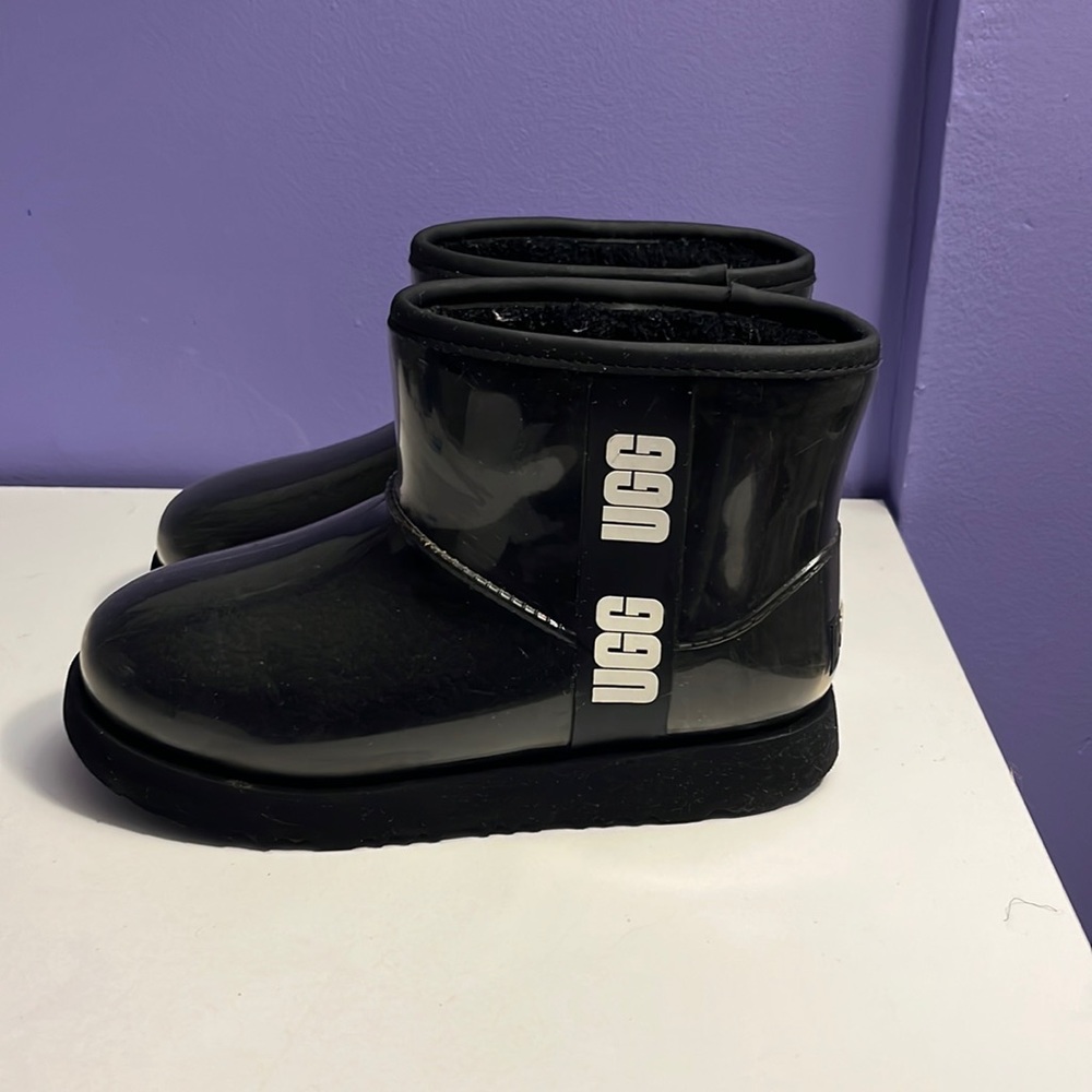 UGG Girls' Classic Clear Mini II Winter Boots
